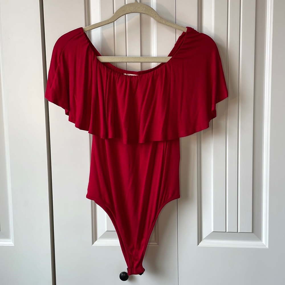 NWT Hummingbird red off shoulder bodysuit
